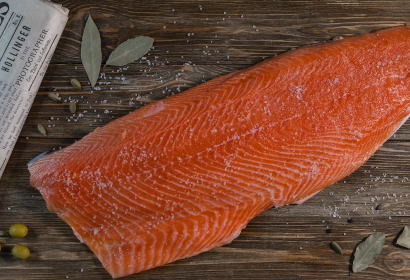 Семга слабосоленая филе пласт на коже
