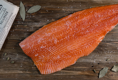 Форель слабосоленая филе пласт на коже